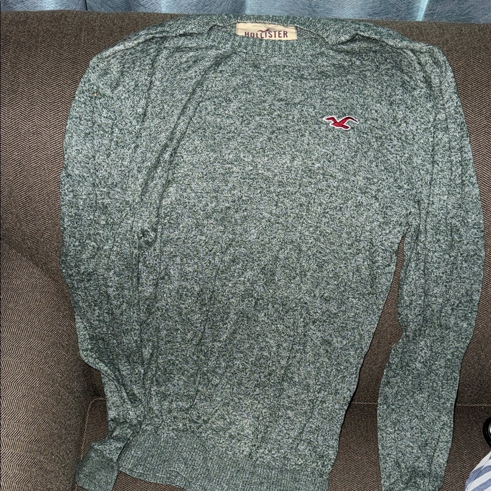 Hollister Heather Gray Knit Pullover